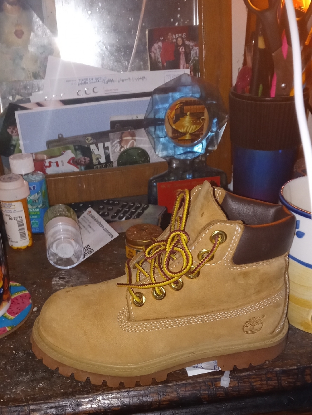 Timberland Kids Wheat Nubuck Lace-Up Boot with Yellow-Brown Laces